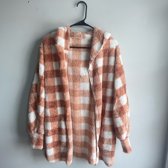 Peach & White Checkered Fuzzy Hooded Jacket Size S* - Picture 1 of 5